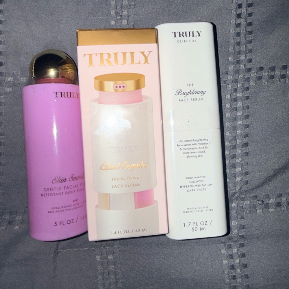 TRULY Clinical White and Pink Skincare *3 set